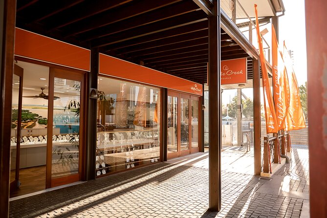 Harvest Your Own Pearl Private Experience - Perth - Sparkling wine and pearl meat at Elizabeth Quay