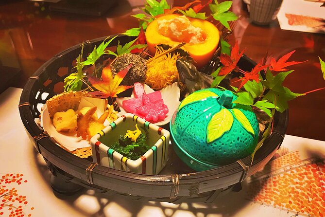 Hida Private E-Bike Tour with Premium Lunch and Farm Experience - Kaiseki lunch made with local ingredients