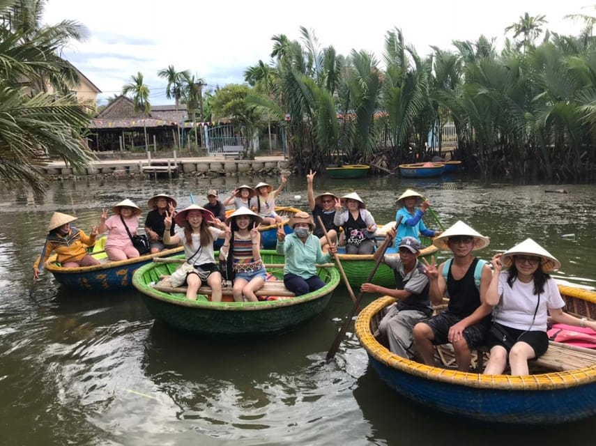Hoi An : Eco Farming Bicycle Tour and Basket Boat Ride - Fishing with a farmer in a small canal