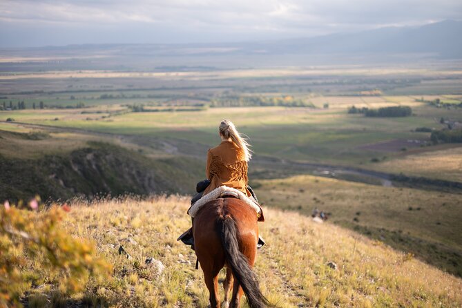 Horseback riding and barbecue in a private ranch - La Carrera, Mendoza - Empanadas, wine, and the Argentine asado