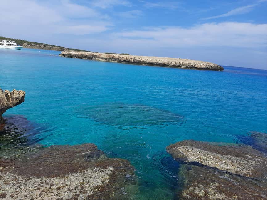 Jeep safari in French, English to Akamas, Gorge, Donkey Farm - Banana plantations and the first taste of rural Paphos