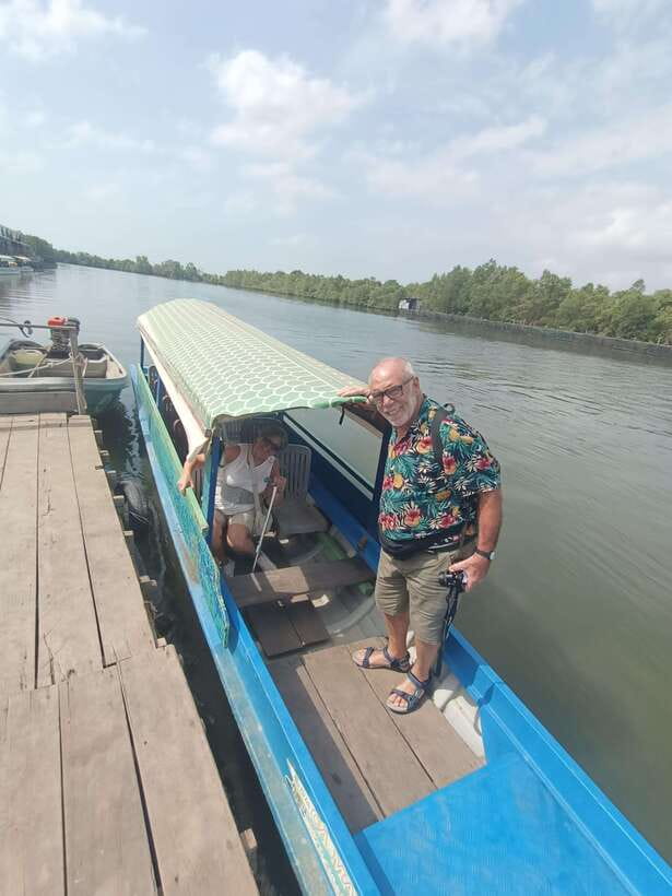 Kampot Countryside include Pepper farm,Kep crab market beach - How Kampot pepper becomes a tasting experience