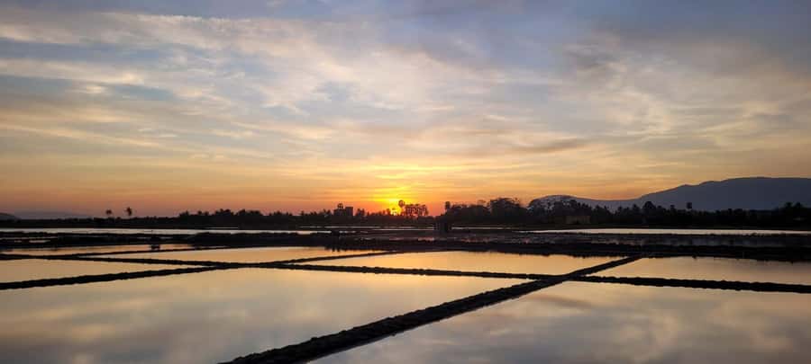 Kampot Countryside include Pepper farm, Salt field & Lake - Why this short Kampot tour works