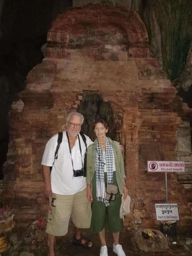 Kampot: Full-day Countryside Tour with Pepper Farm and Kep - Kep: crab, old buildings, and a short beach pause