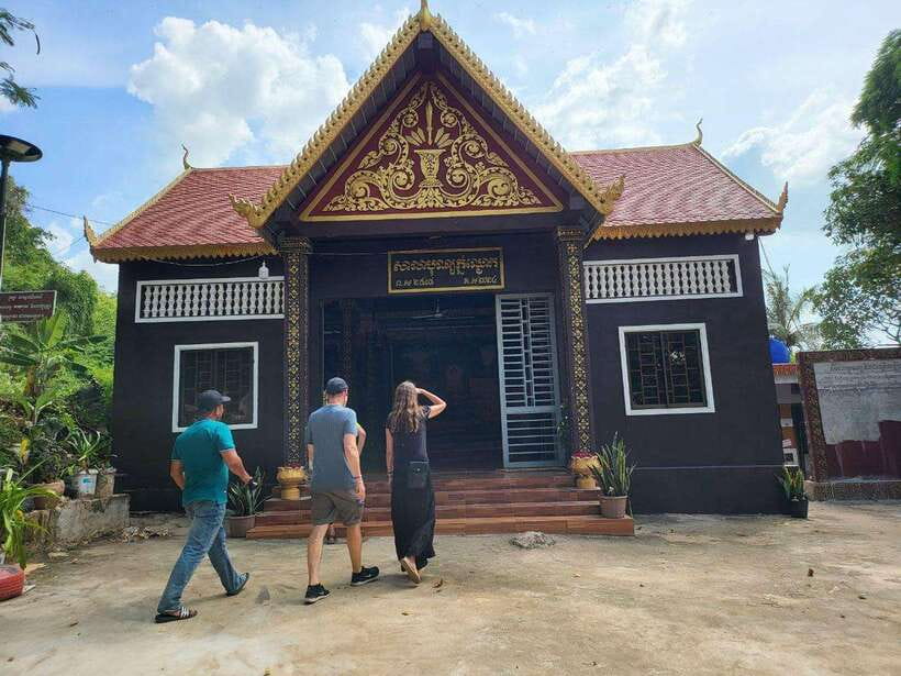 Kampot Pepper Farm, Salt Fields, Cave from Sihanoukville - How the stops fit together in nine hours