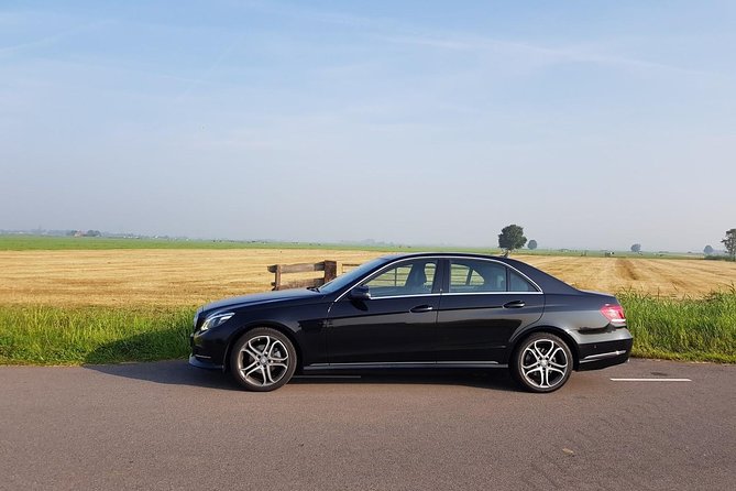 Keukenhof Skip-the-line Tickets: Countryside & Farm Private Tour - What the private Mercedes changes
