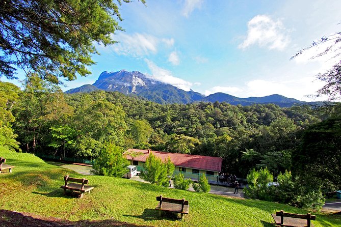 Kinabalu Park With Rumah Terbalik & Desa Cow Farm - The 30-minute ride to Rumah Terbalik