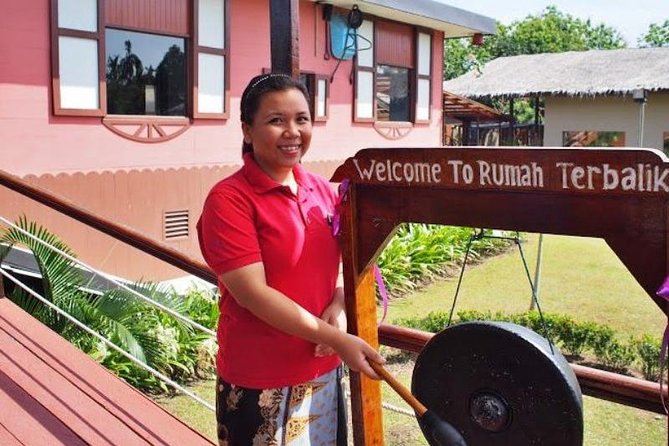 Kinabalu Park With Rumah Terbalik & Desa Cow Farm - Two hours at Desa Dairy Farm