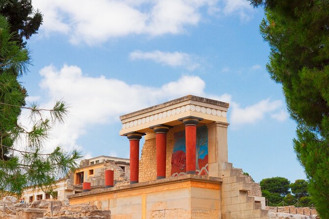 Knossos, Lasithi, Zeus Cave & Olive Mill Farm Combo Tour - The guide, the bus and the pace