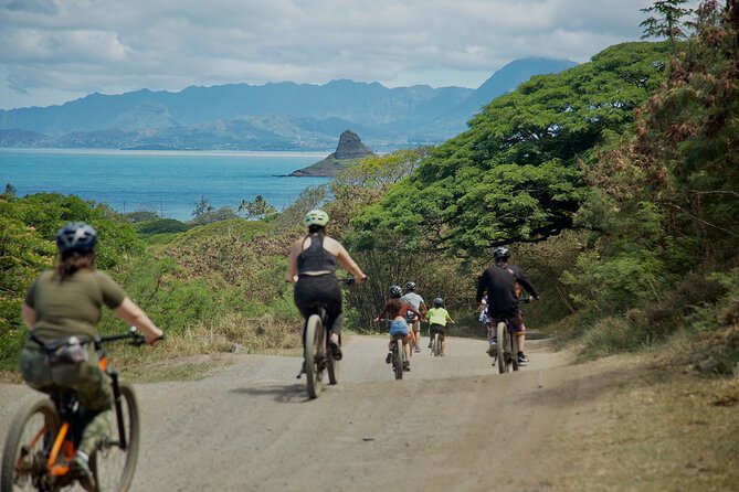 Kualoa Ranch: Novice E-Bike - Riding through Kualoa and Kaʻaʻawa valleys