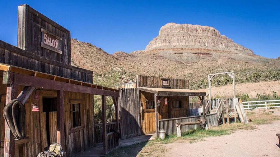 Las Vegas: Grand Canyon Ranch Tour with Horseback/Wagon Ride - Practical details that affect your day