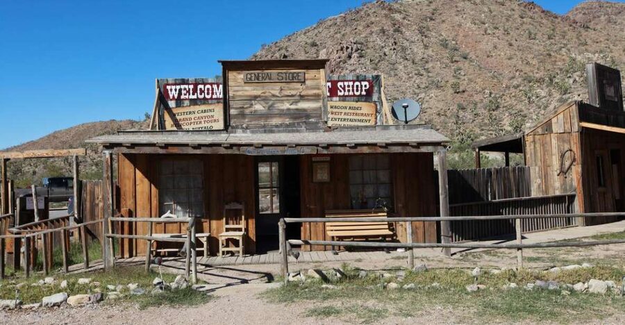 Las Vegas: Grand Canyon Ranch Tour with Horseback/Wagon Ride - Hoover Dam in 15 minutes