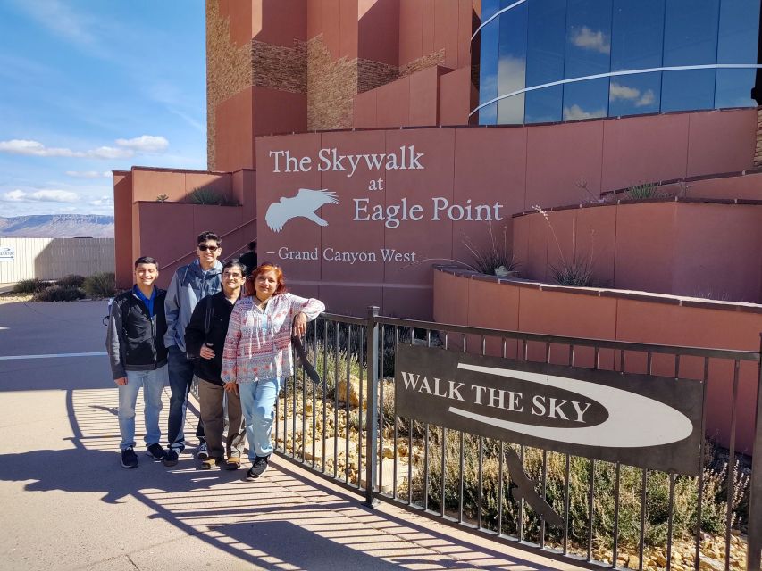 Las Vegas:Grand Canyon West Tour, Ranch Lunch, Skywalk Entry - The small van ride through Arizona’s desert country