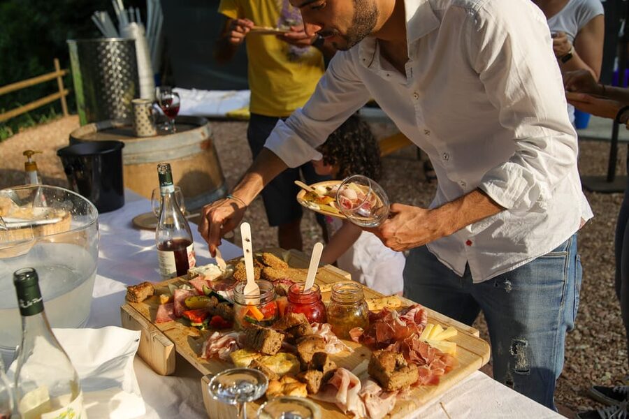 Lazise: Biodynamic Farm Tour and Natural Wine Tasting - Understanding biodynamic farming without a lecture hall