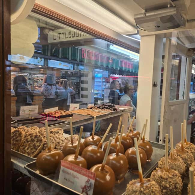 Los Angeles: Original Farmers Market Food & History Tour - Inside the gourmet grocery store