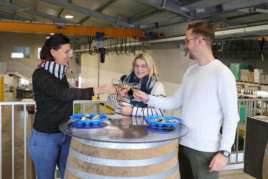 Loupian: Tour guide of our oyster farm and tasting - Fining, detroquing, and shipping explained