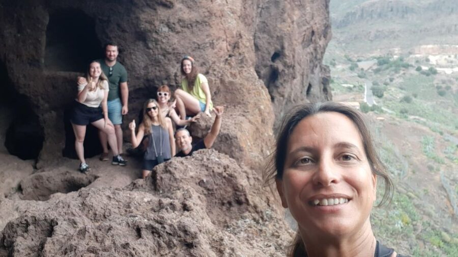 Maspalomas: Barranco de las Vacas, Caves, Farmhouse Tour - A traditional village far from the resort strip