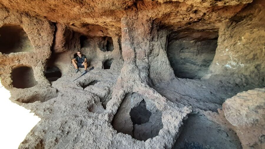 Maspalomas: Barranco de las Vacas, Caves, Farmhouse Tour - Walking, weather, and who should book