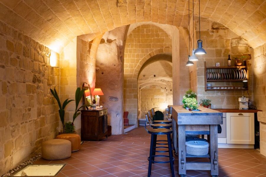 Matera: Pasta Cooking Class Old Farmer Style in Sassi Cellar - A farmer-style lunch with regional dishes