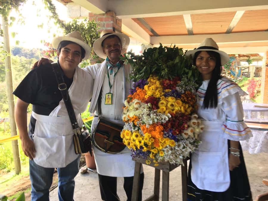 Medellín: Flower Farm & Silletero History Tour - The craft behind a silletero display