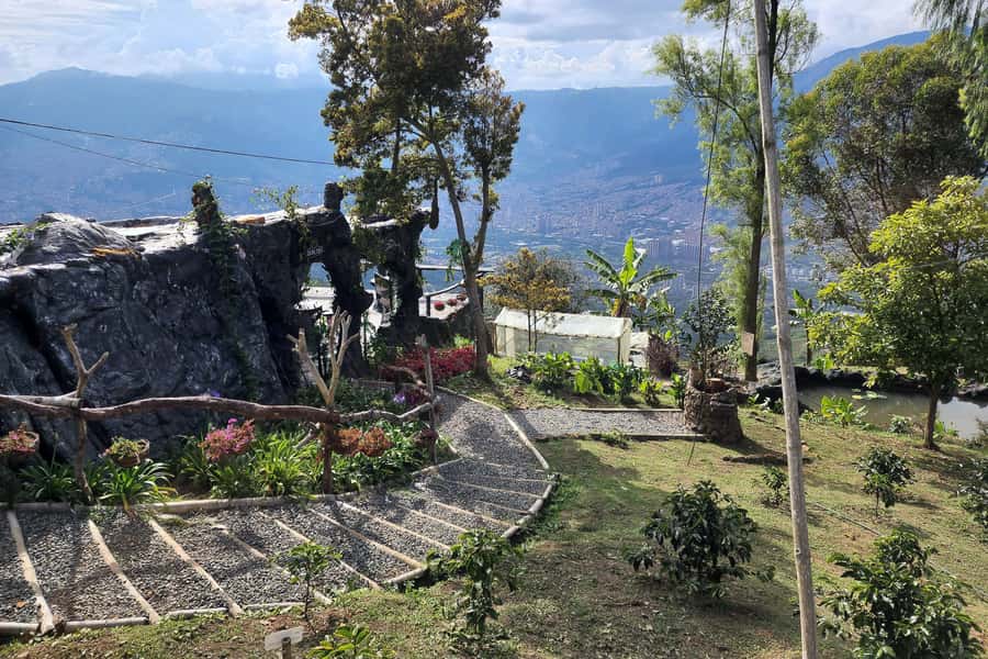 Medellin: Horseback Riding Coffee Farm Tour with Coffee Spa - The Coffee Spa: Steam, Scrub, and Massage