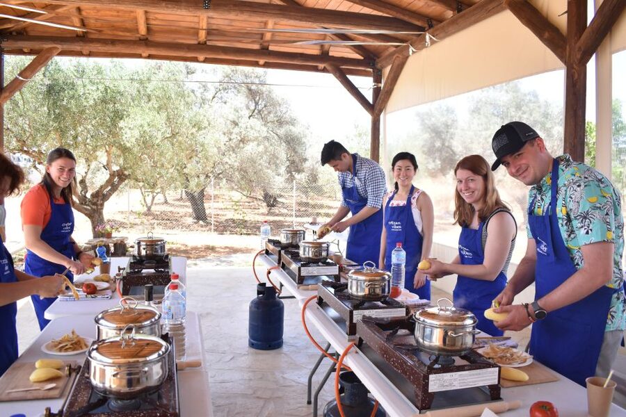 Moires: Cooking Class and Olive Oil Tasting at a Family Farm - Picking vegetables and cooking with farm ingredients