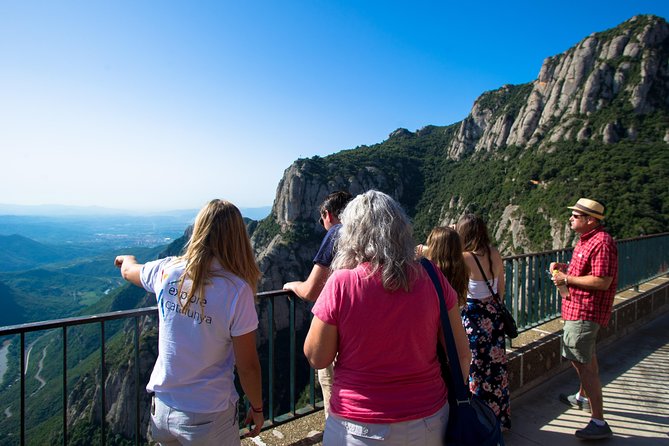 Montserrat & Winery Visit Tour with Traditional Farmhouse Lunch - Lunch at a farmhouse near the vineyards