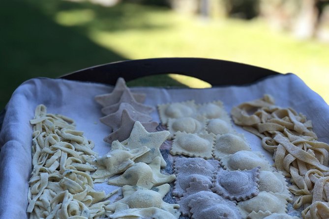 Organic cooking class with a sommelier in an Olive and wine farm - A lunch built from your own work