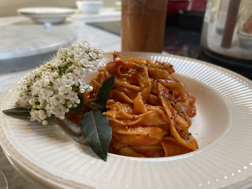 Paciano: Organic Cooking Class at a Farm with Lunch & Wine - Making pasta sauces with an Italian host