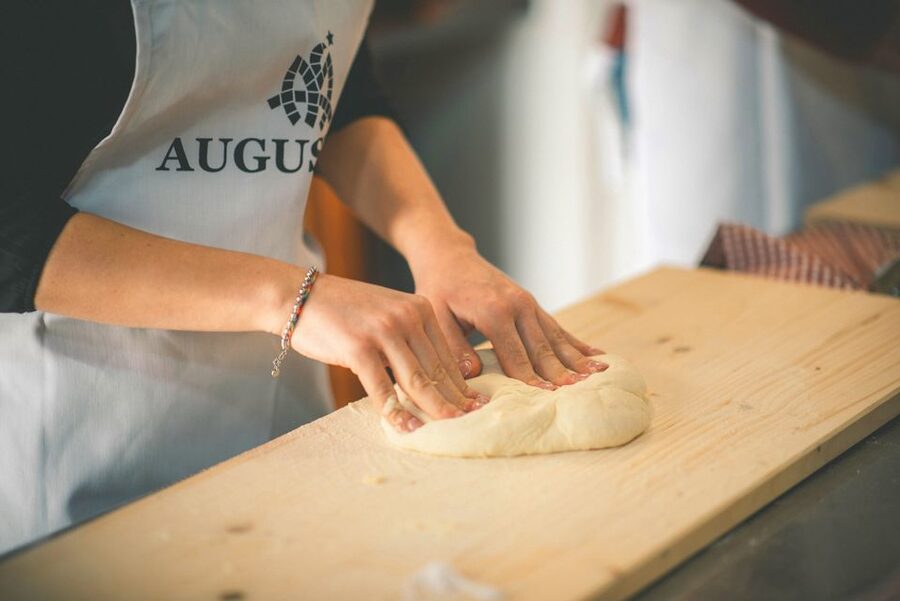 Partinico: Pizza-Making Class on an Organic Farm with Wine - Reading the Federico II vineyard
