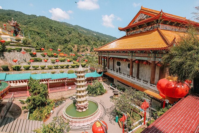 Penang Full Day Tour with Penang Hill, Kek Lok Si & Fruit Farm - Kek Lok Si Temple and its many styles