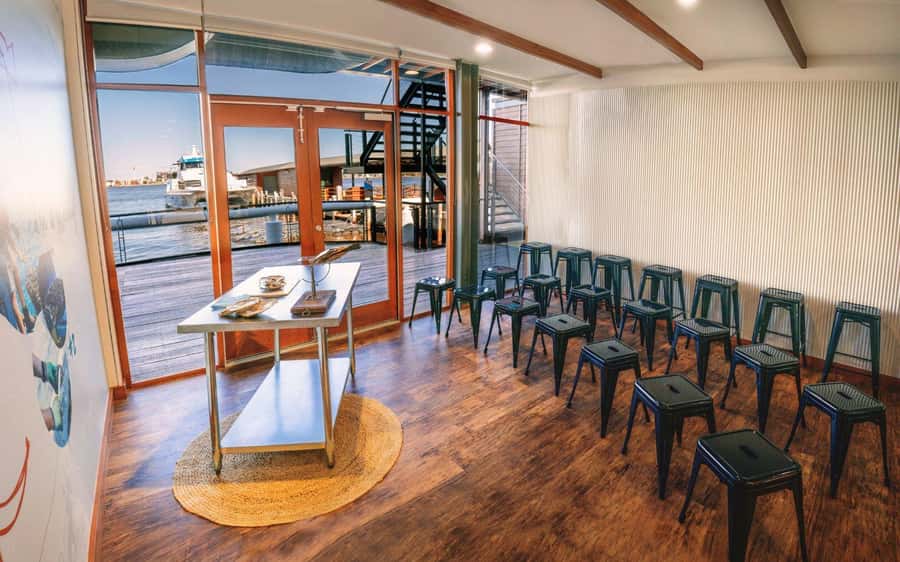 Perth: Harvest Your Own Pearl Experience - Exploring the Perth showroom