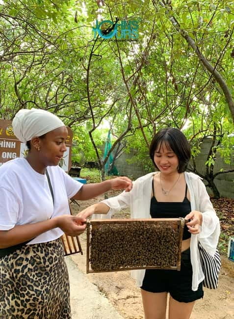Phu Quoc: Kayaking with Starfish Beach and Bee Farm Tour - A full day from Duong Dong to northern Phu Quoc