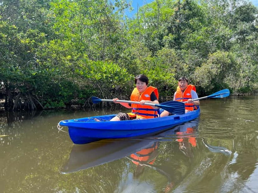 Phu Quoc: Kayaking with Starfish Beach and Bee Farm Tour - A short walk through Phu Quoc National Park