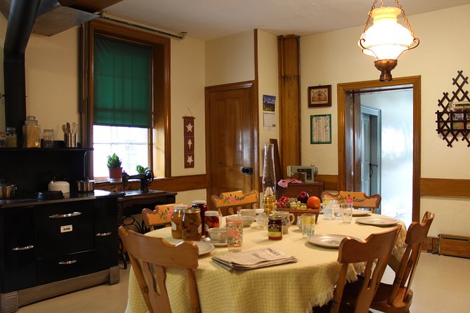 Premium Amish Country Tour including Amish Farm and House - Key points at a glance