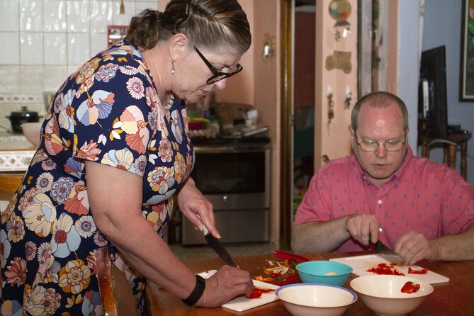 Private cooking class in organic farm at La Fortuna - Cooking a Costa Rican dinner with the family