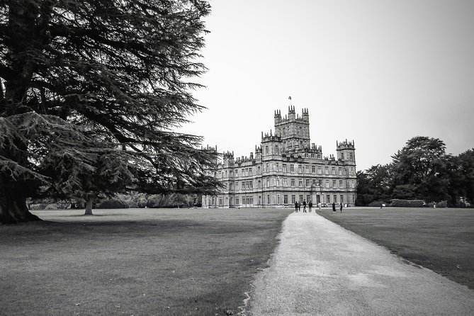 Private Downton Abbey Tour, including Bampton, Cogges Farm, and Highclere - Why this Downton Abbey day works so well