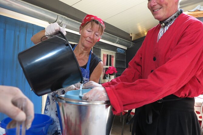 Private Farmhouse Cheesemaking Workshop - What the $148.75 price really buys