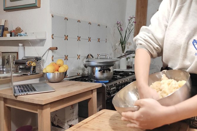 Private Sicilian Vegetarian Cooking Class at a Farmhouse in Noto - Who will get the most from this class