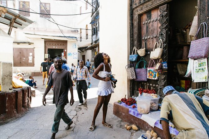 Private Stone Town & Spice Farm Tour - Guide quality and communication