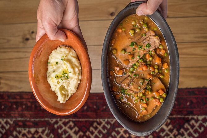 Private Traditional Cooking Class on a Historic Farm near Porto - What happens before the meal