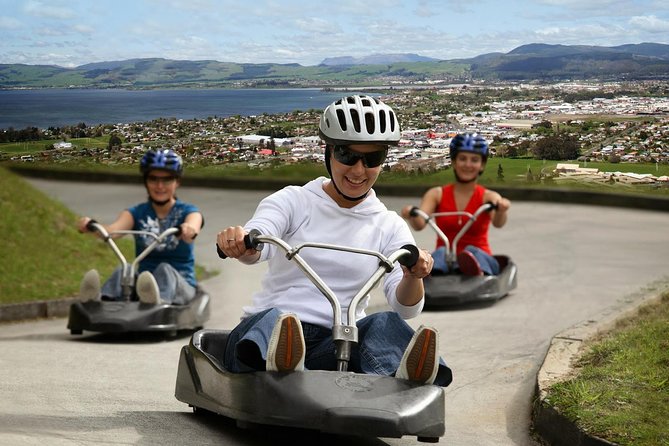 Private, via beaches, Kiwi farm to Rotorua 8 lakes & Geothermal - Te Puke and the working kiwi country