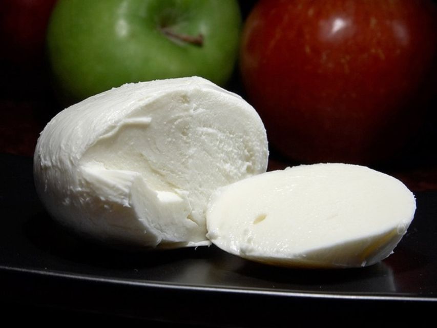 Puglia: Mozzarella Experience at an Apulian Farm - What the family setting adds
