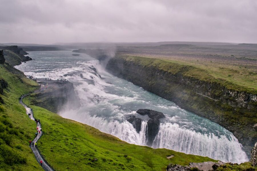 Reykjavik: Golden Circle, Tomato Farm and Kerið Crater Tour - Kerið crater provides a strong finish