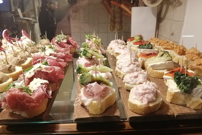 Rialto Farmers & Fish Market Food Tour in Venice with Wine Tasting & Sightseeing - Starting at Rialto Market at 10:45 am
