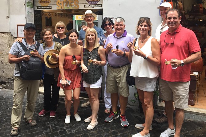 Rome: Small-Group Tasty Food Tour Around Farmers Market - Starting among the stalls at Campo de’ Fiori