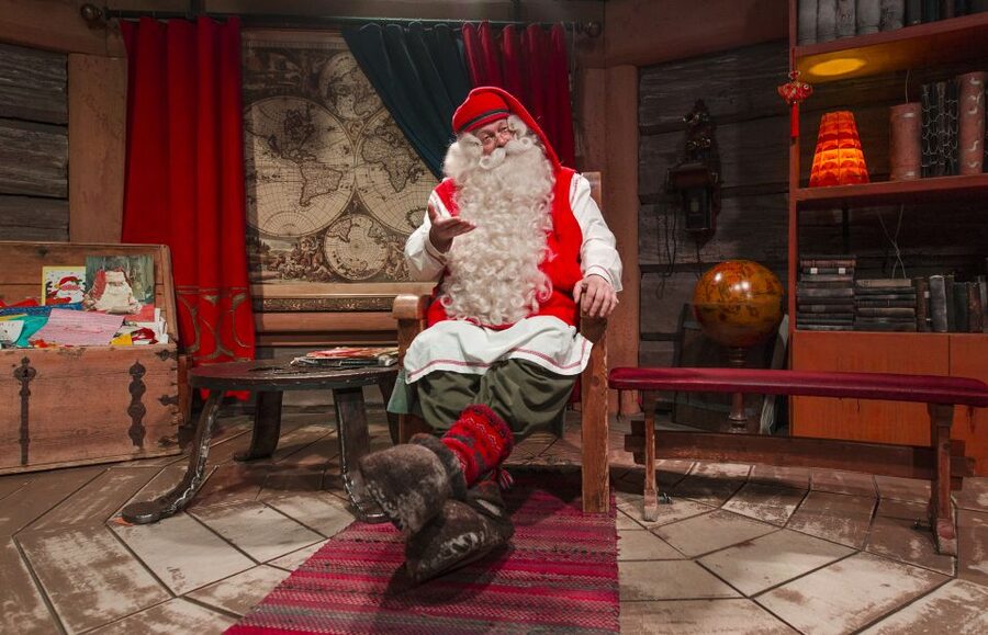 Rovaniemi: Santa’s Village & Snowmobiling to Reindeer Farm - The return ride and the rhythm of the day