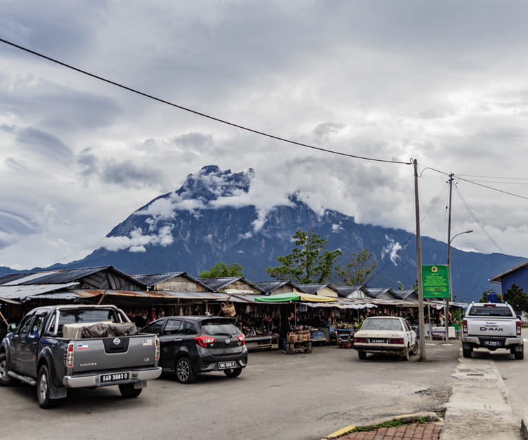 Sabah: Kinabalu Park, Hot Springs, and Cow Farm Day Tour - Kinabalu Park and the Mount Kinabalu setting