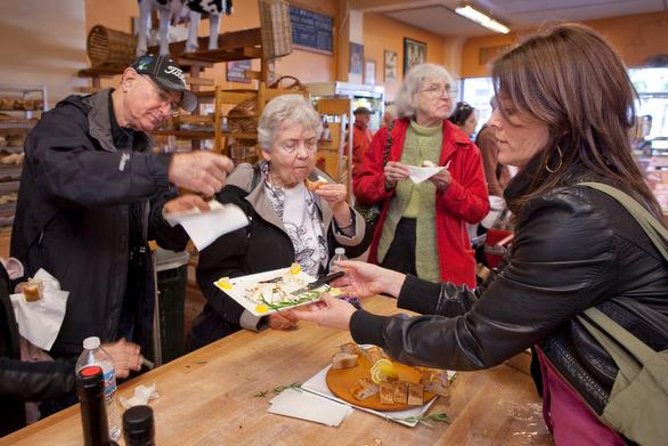 San Francisco Food Tour: Ferry Building and Ferry Plaza Farmers Market - Guides bring the food to life