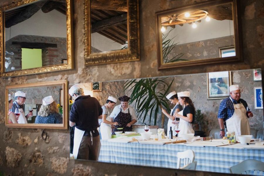 Siena countryside: cooking class in a real Tuscan farmhouse - What to bring and how to plan your time